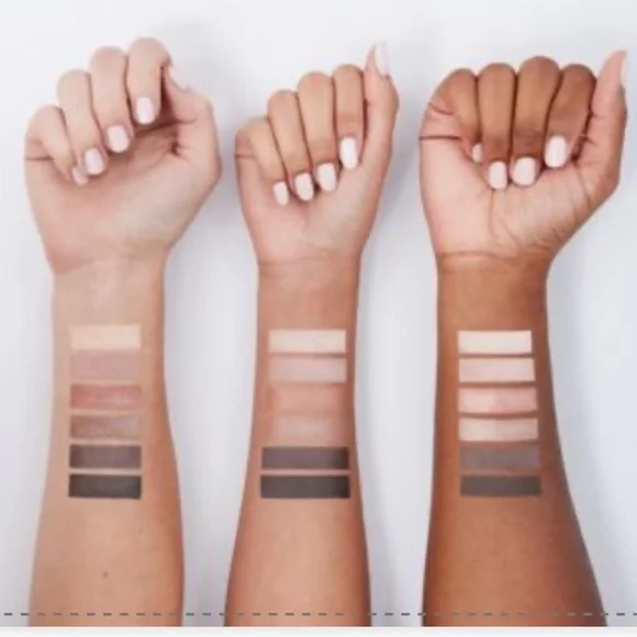 bareMinerals Gen Nude Eyeshadow Palette in Rose - Picture 12 of 16